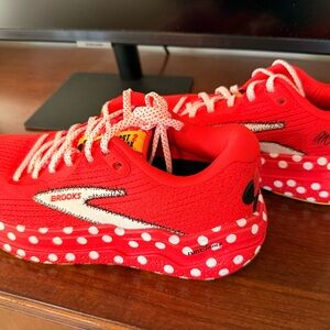 Brooks Red Run Disney White Polka Dot Athletic Shoes Minnie